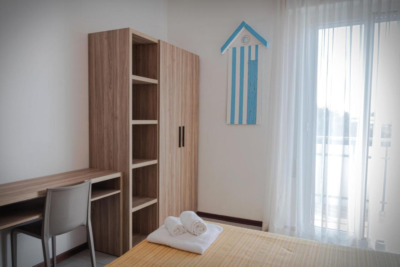 Hotel Astrid Червія Екстер'єр фото