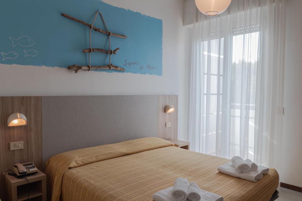 Hotel Astrid Червія Екстер'єр фото