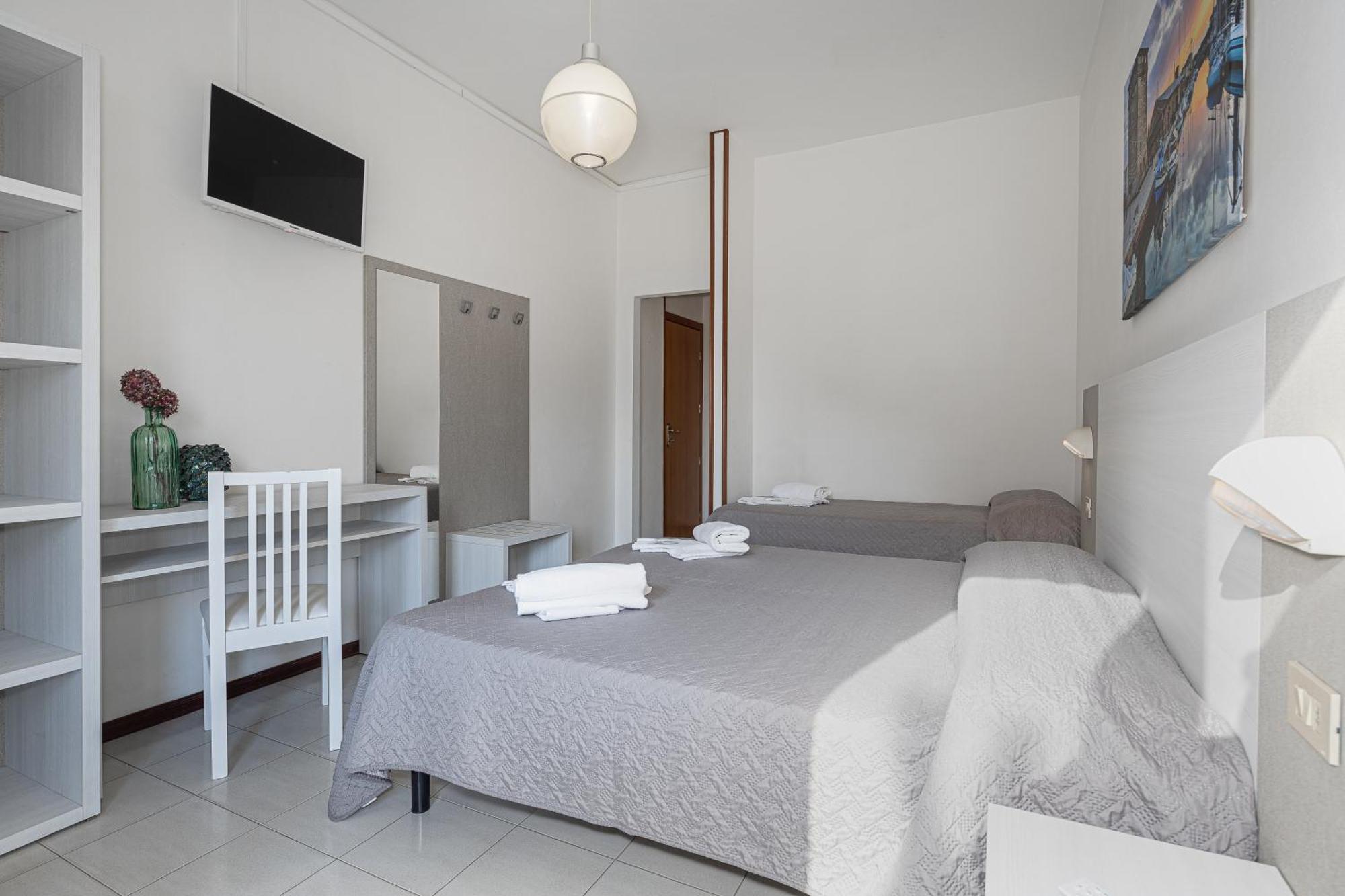Hotel Astrid Червія Екстер'єр фото