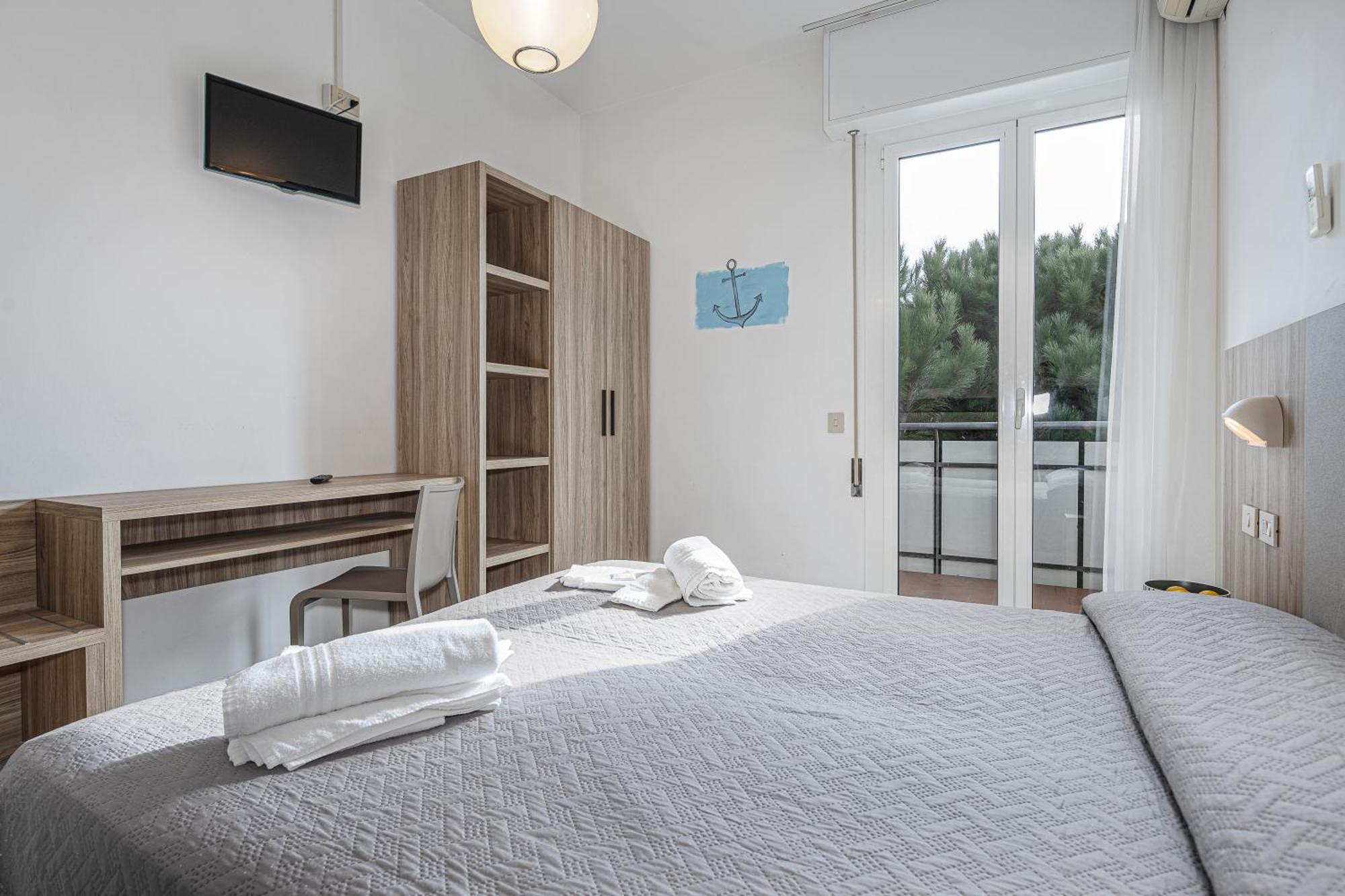 Hotel Astrid Червія Екстер'єр фото
