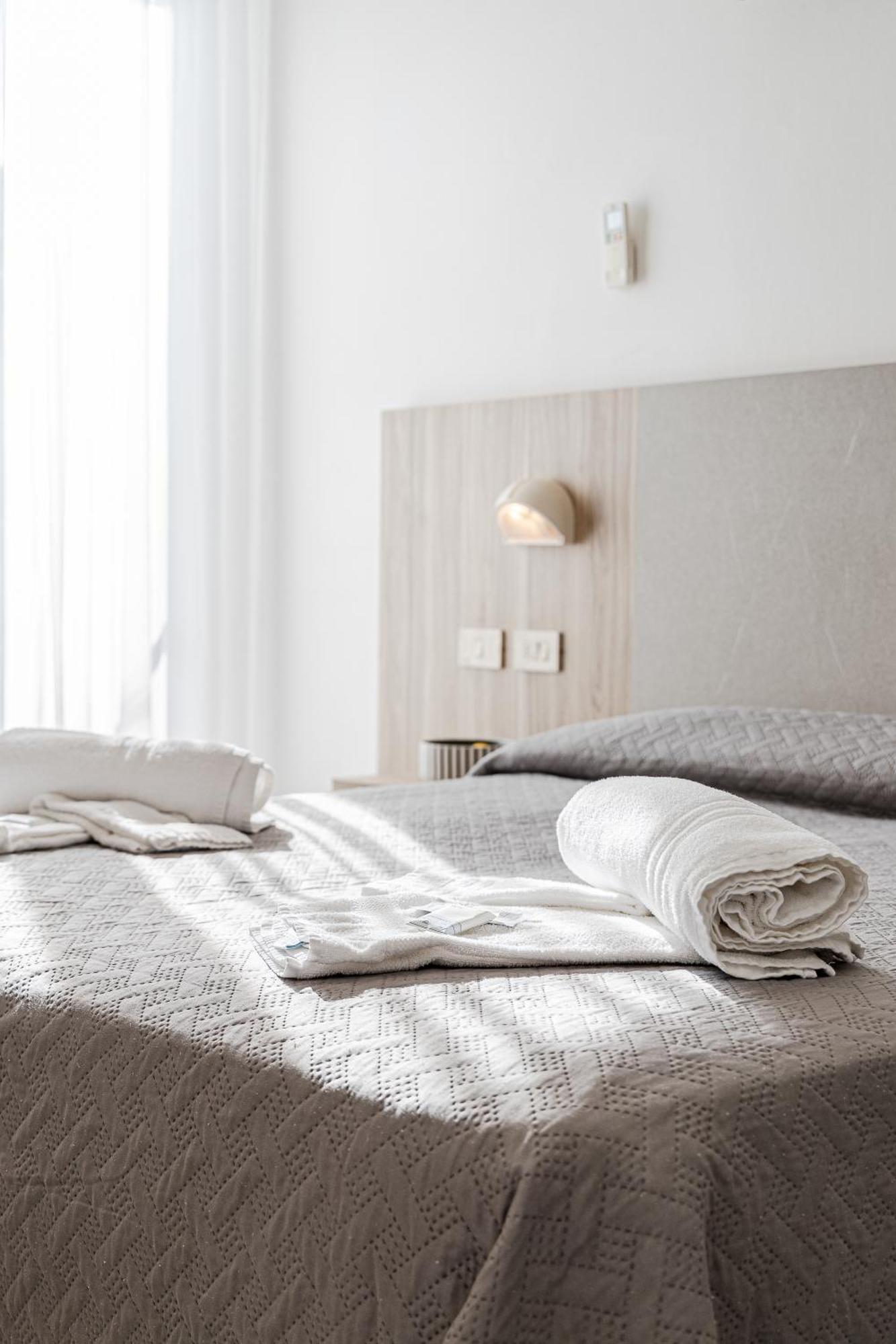 Hotel Astrid Червія Екстер'єр фото