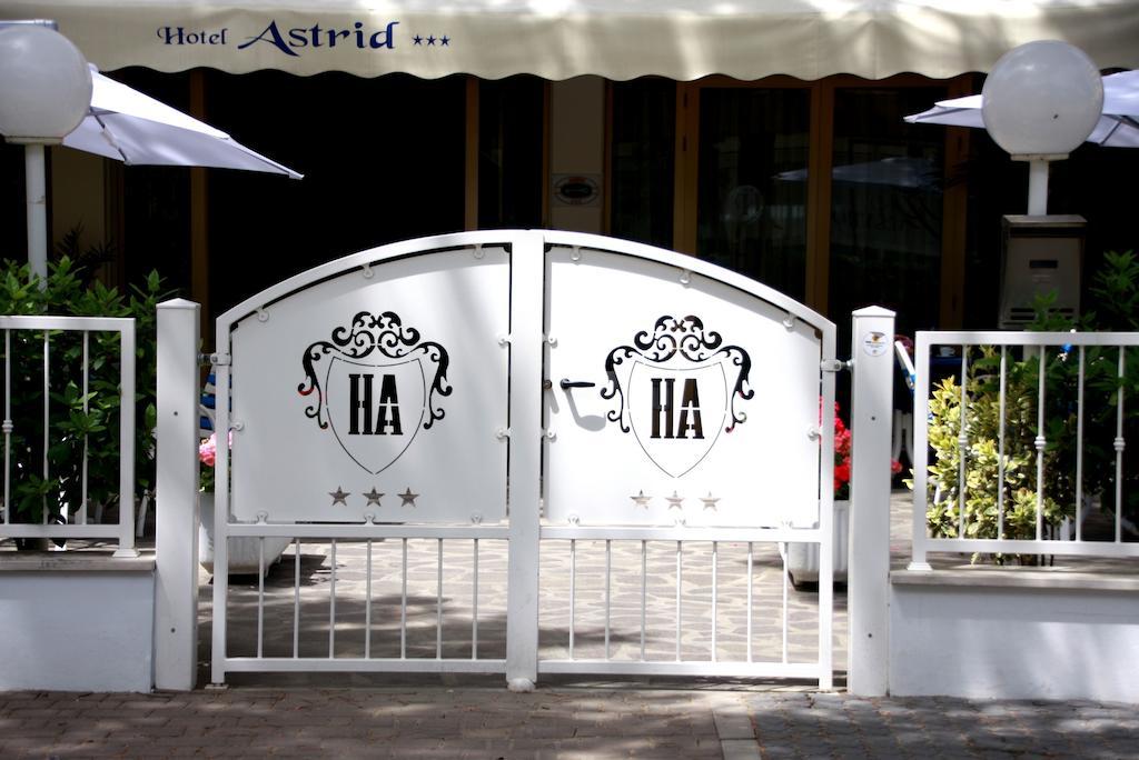 Hotel Astrid Червія Екстер'єр фото