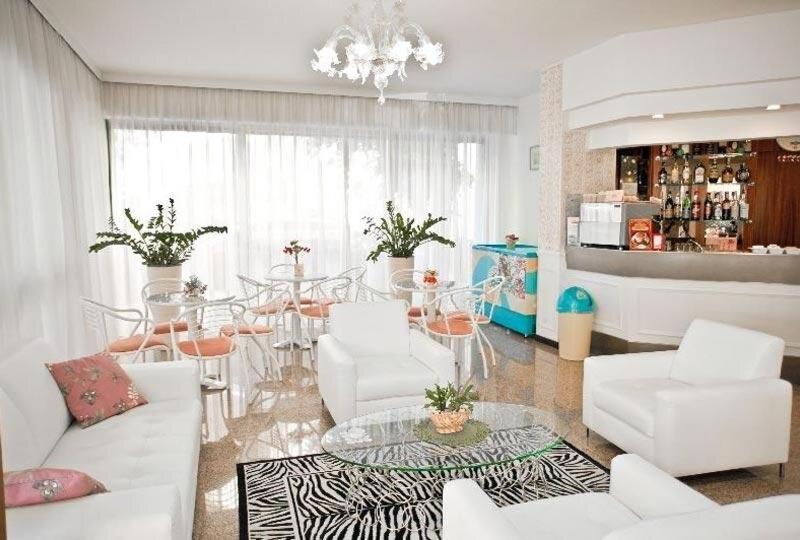 Hotel Astrid Червія Екстер'єр фото